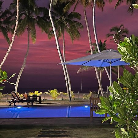 Soluna Beach Resort Marawila Ngoại thất bức ảnh
