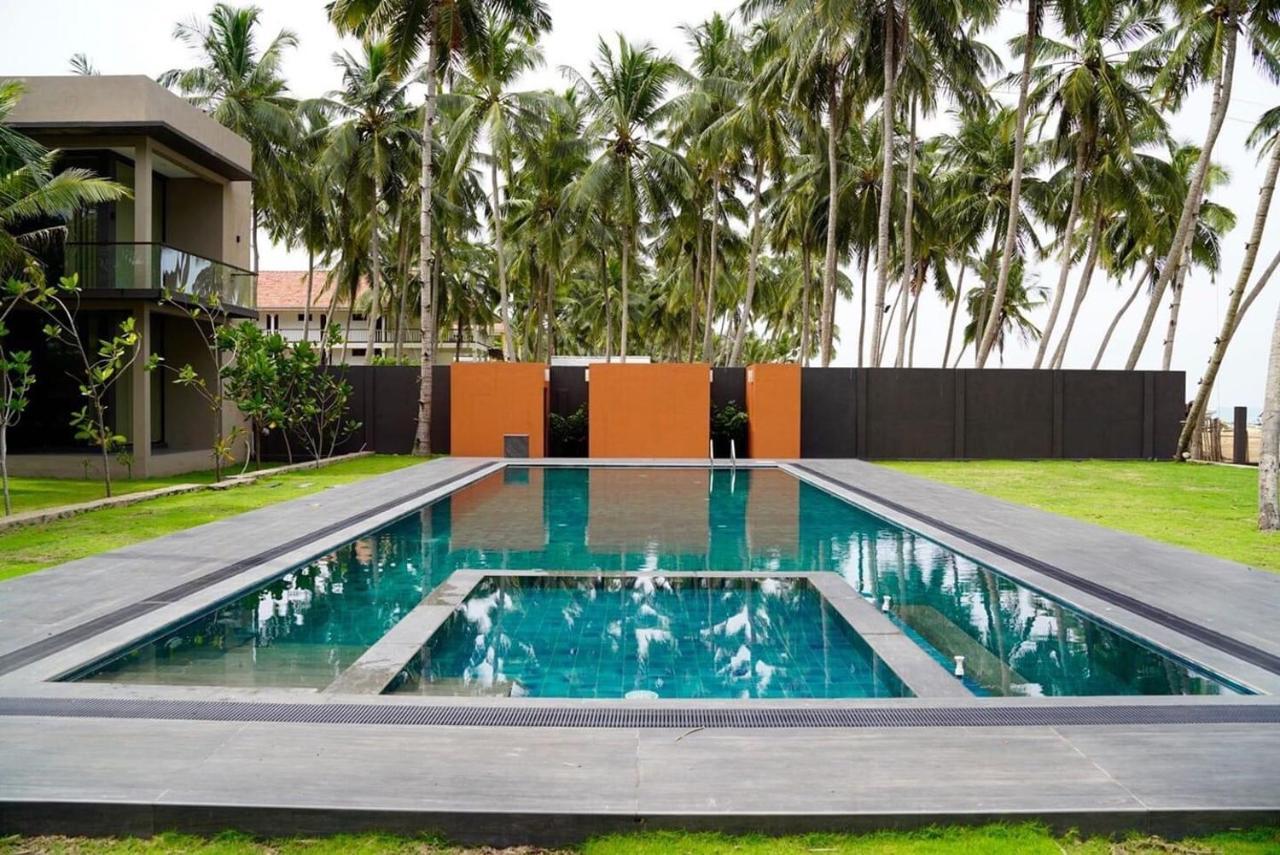 Soluna Beach Resort Marawila Ngoại thất bức ảnh
