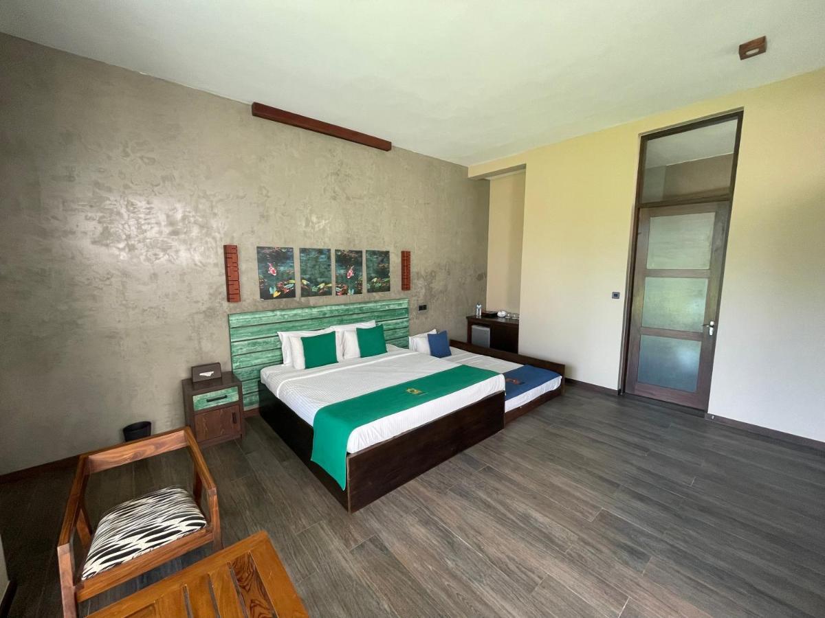 Soluna Beach Resort Marawila Ngoại thất bức ảnh