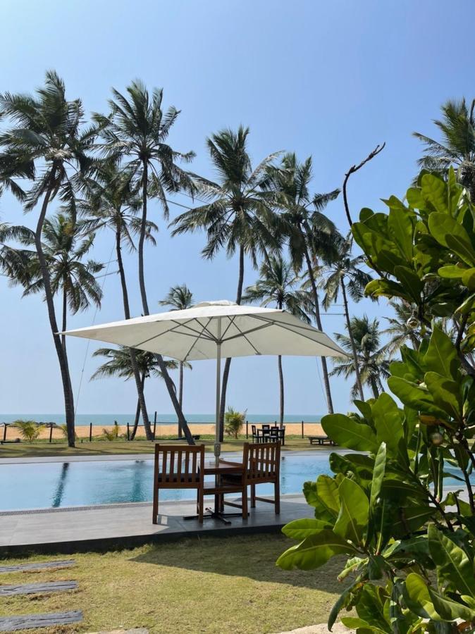 Soluna Beach Resort Marawila Ngoại thất bức ảnh
