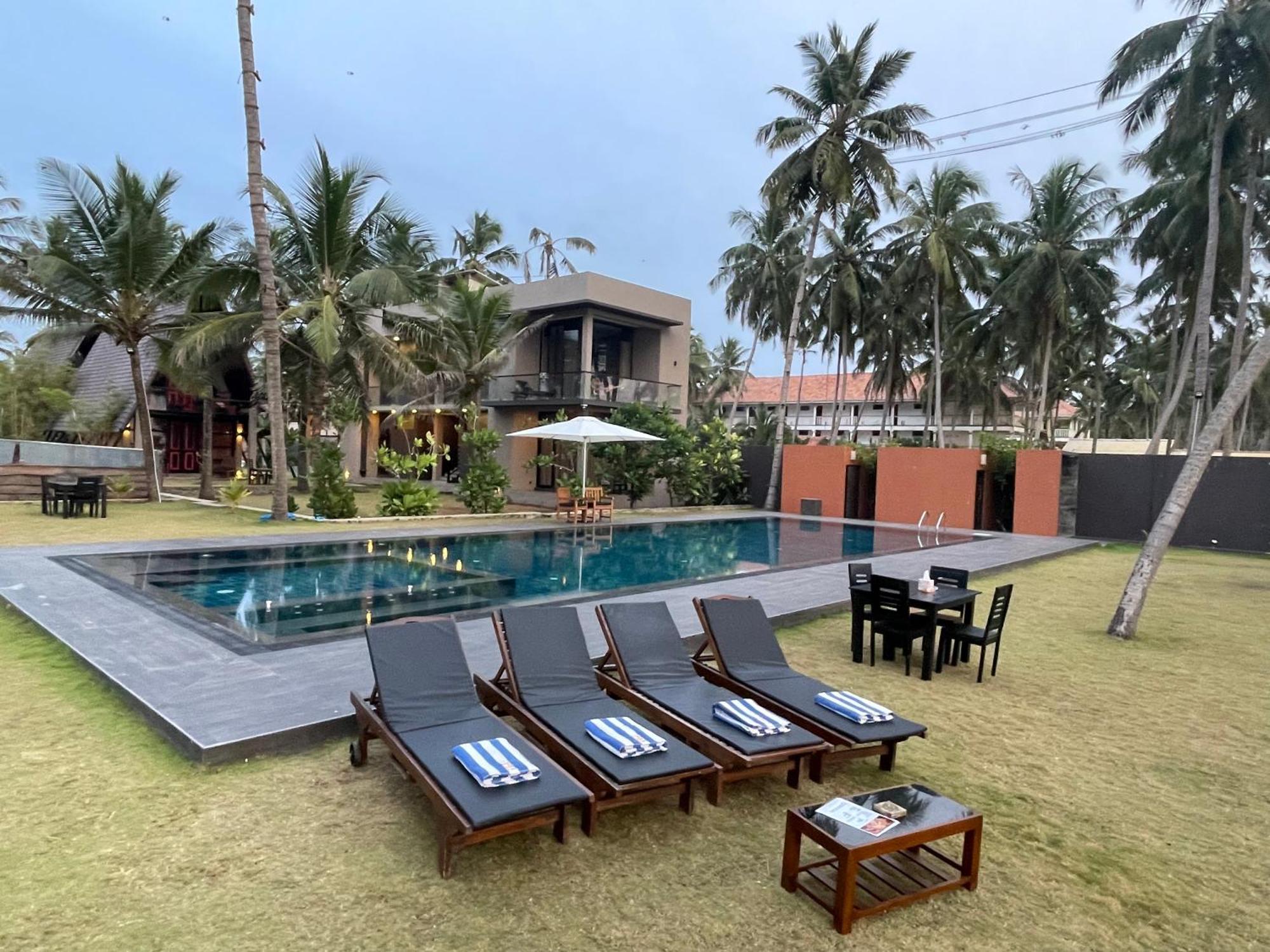 Soluna Beach Resort Marawila Ngoại thất bức ảnh