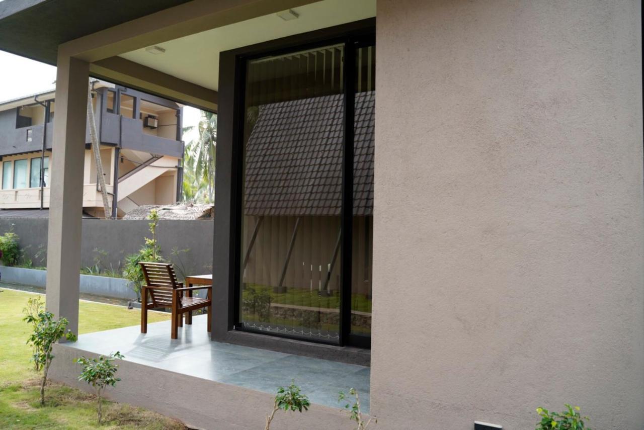 Soluna Beach Resort Marawila Ngoại thất bức ảnh